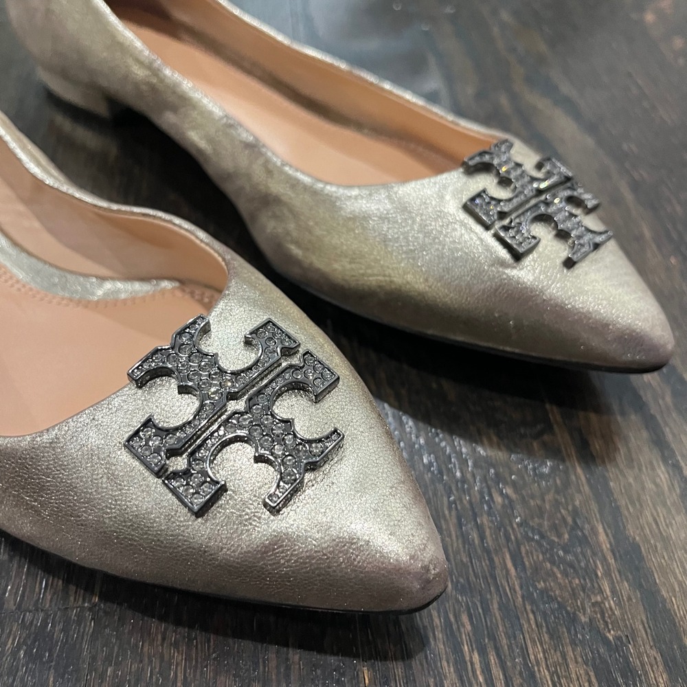 Tory Burch Metallic Gold Pointed Toe Logo Flats - Picture 3 of 9